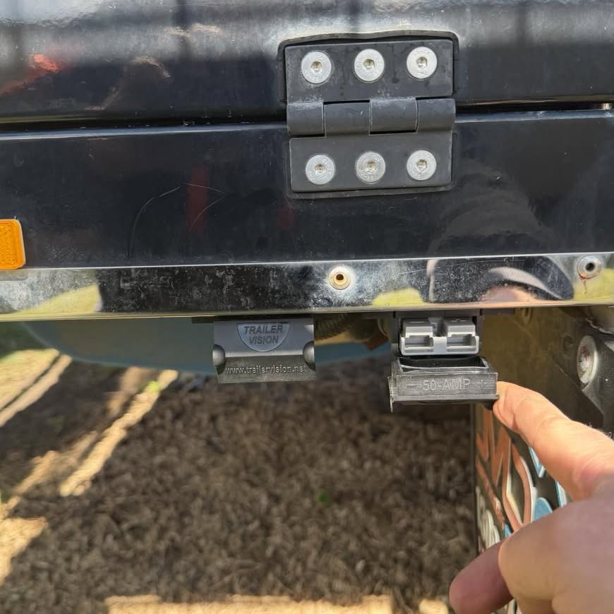 Anderson plug mounted under a ute tray